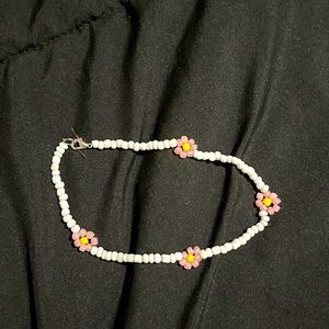 Super cute flower necklace